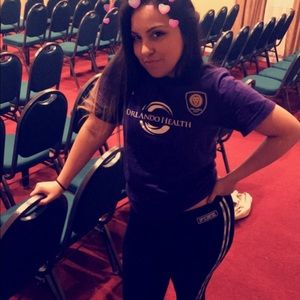 Meet your Posher, Alejandra